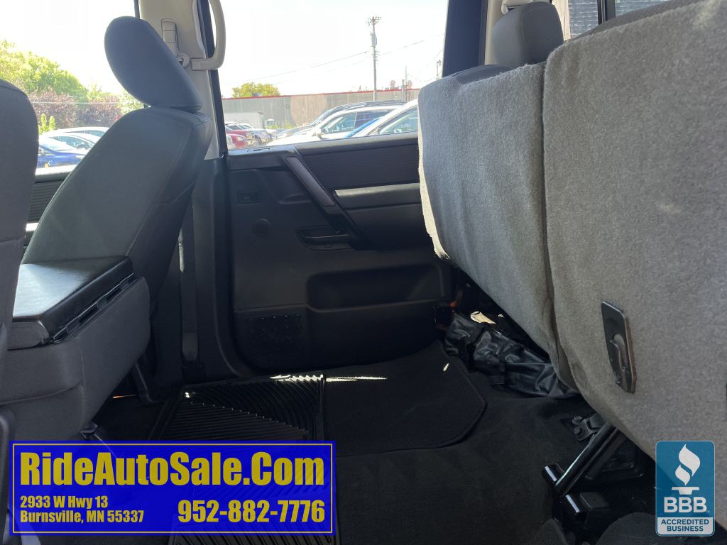 2011 Nissan Titan Image 34