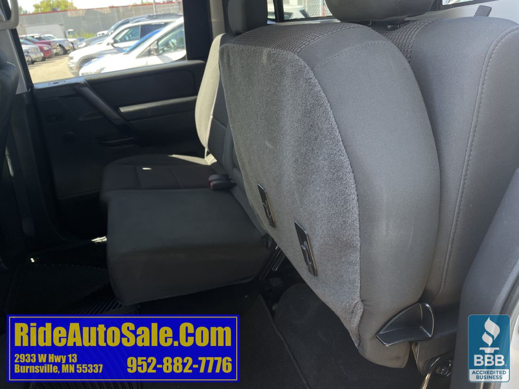 2011 Nissan Titan Image 35