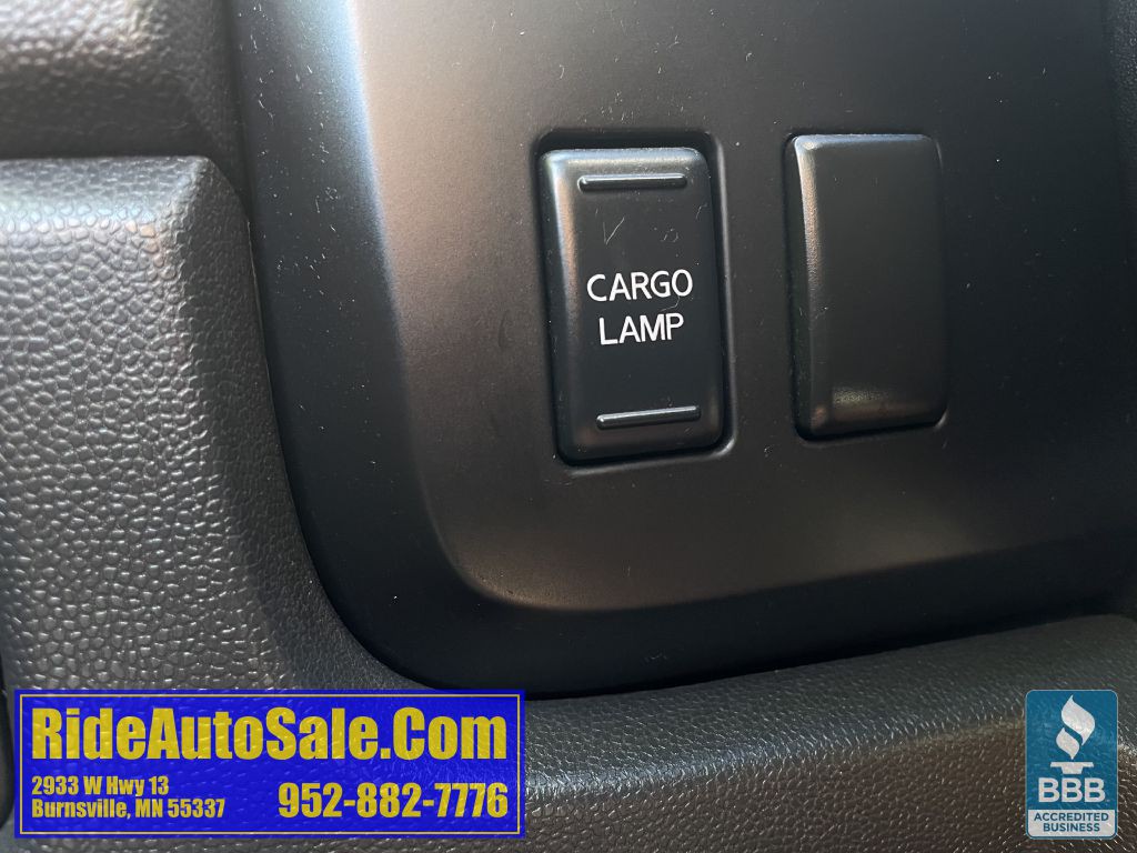 2011 Nissan Titan Image 39