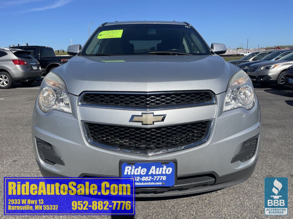 2011 Chevrolet Equinox Image 2