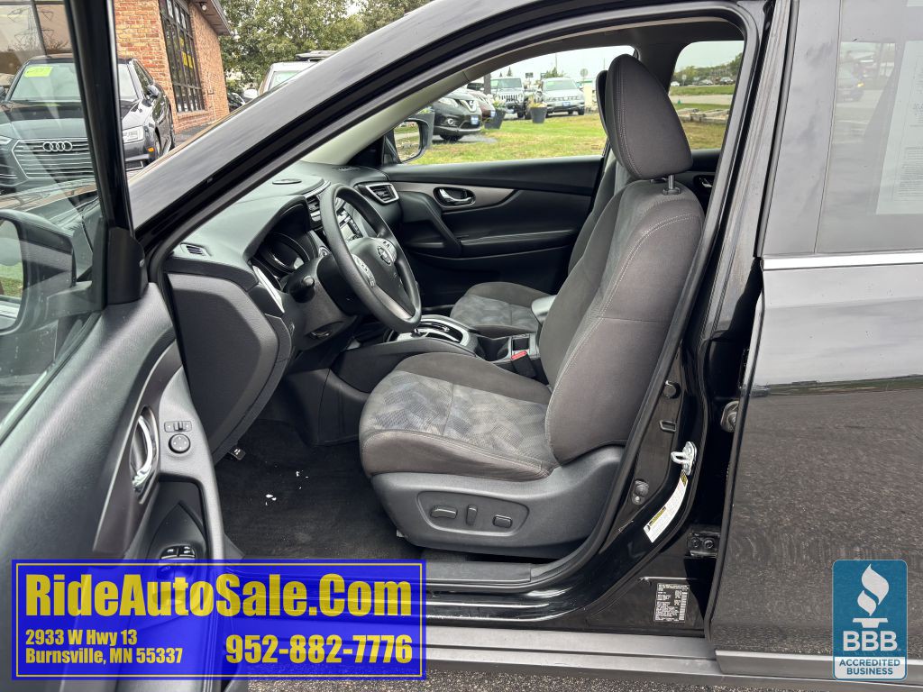2016 Nissan Rogue Image 10