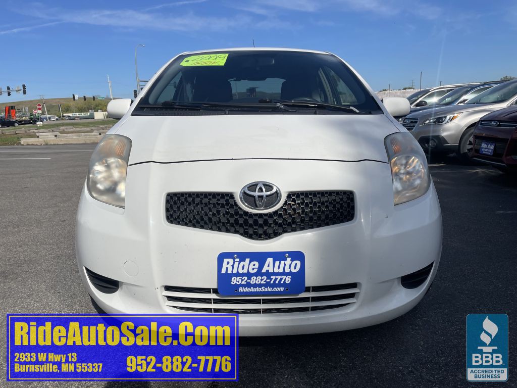 2008 Toyota Yaris Image 2