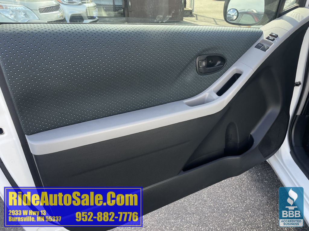 2008 Toyota Yaris Image 9