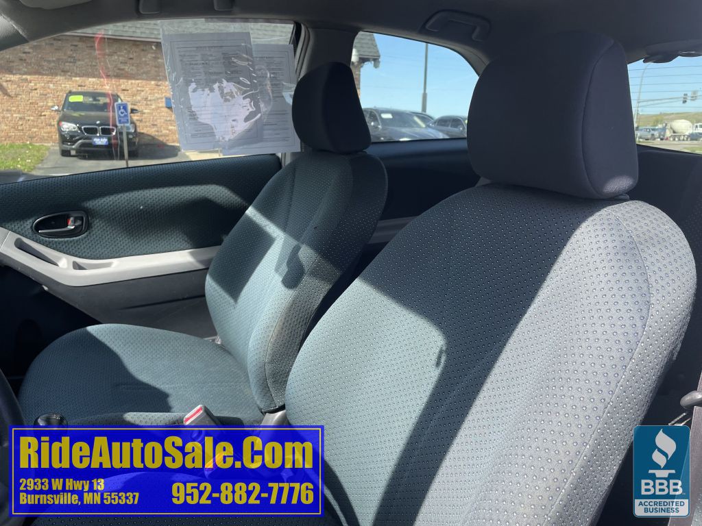 2008 Toyota Yaris Image 11