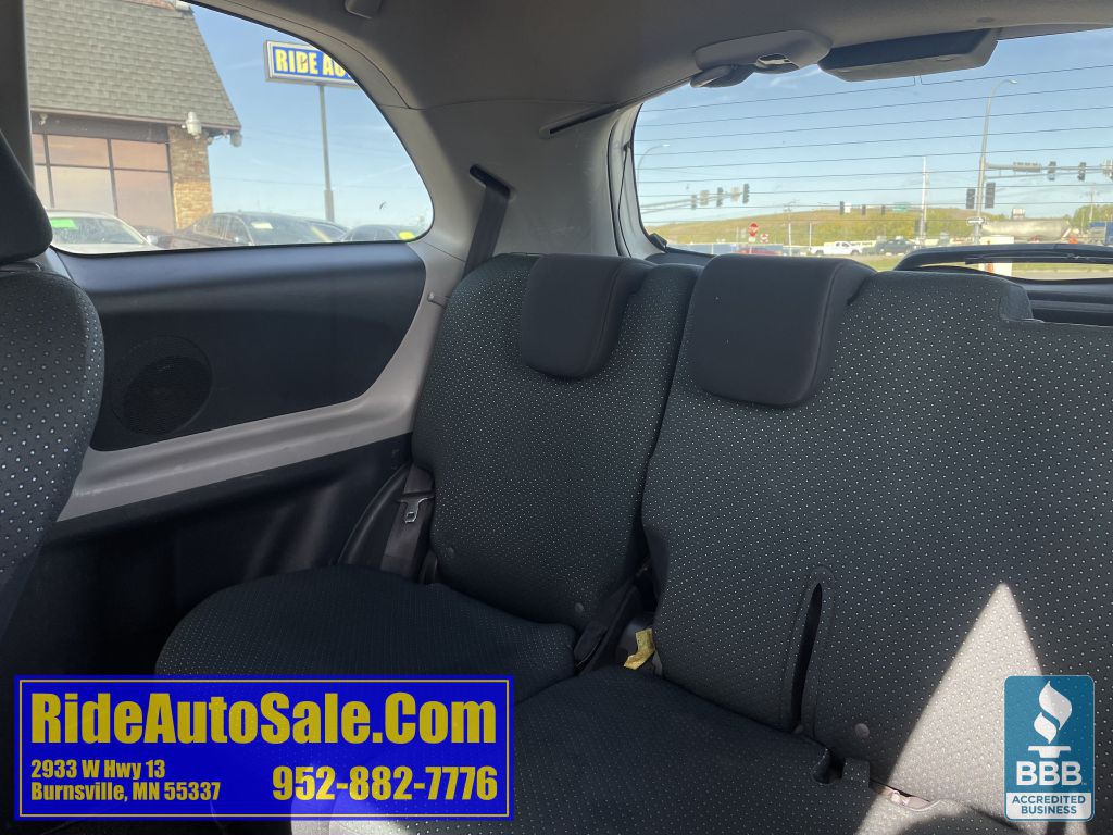 2008 Toyota Yaris Image 12