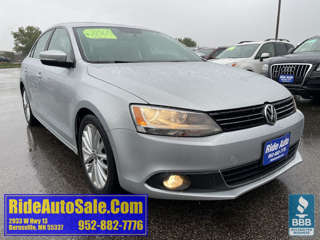 2012 Volkswagen Jetta Image 3