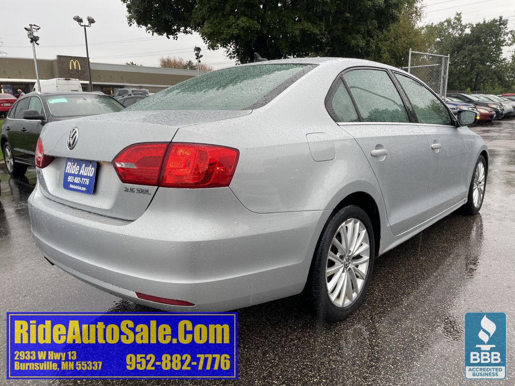 2012 Volkswagen Jetta Image 5