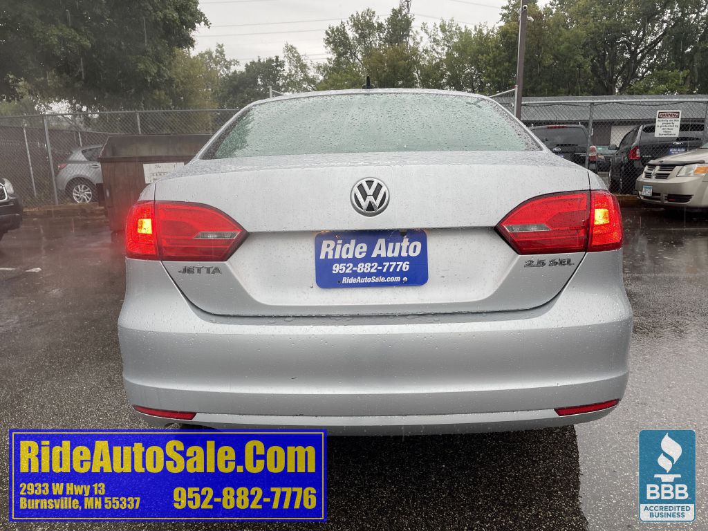 2012 Volkswagen Jetta Image 6