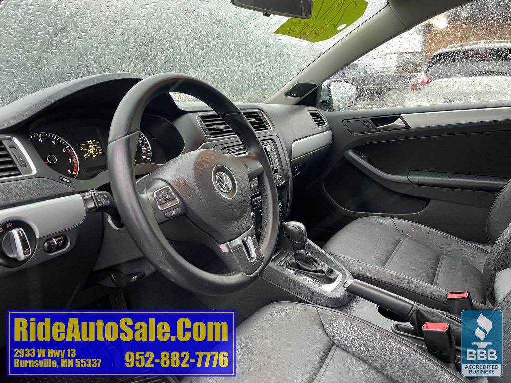 2012 Volkswagen Jetta Image 10