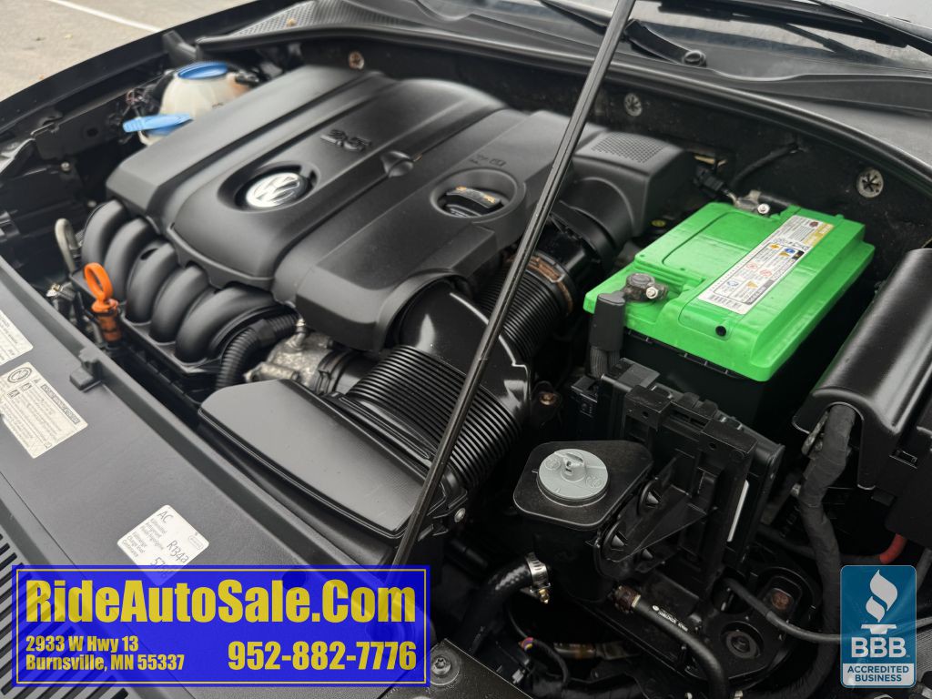 2012 Volkswagen Passat Image 24