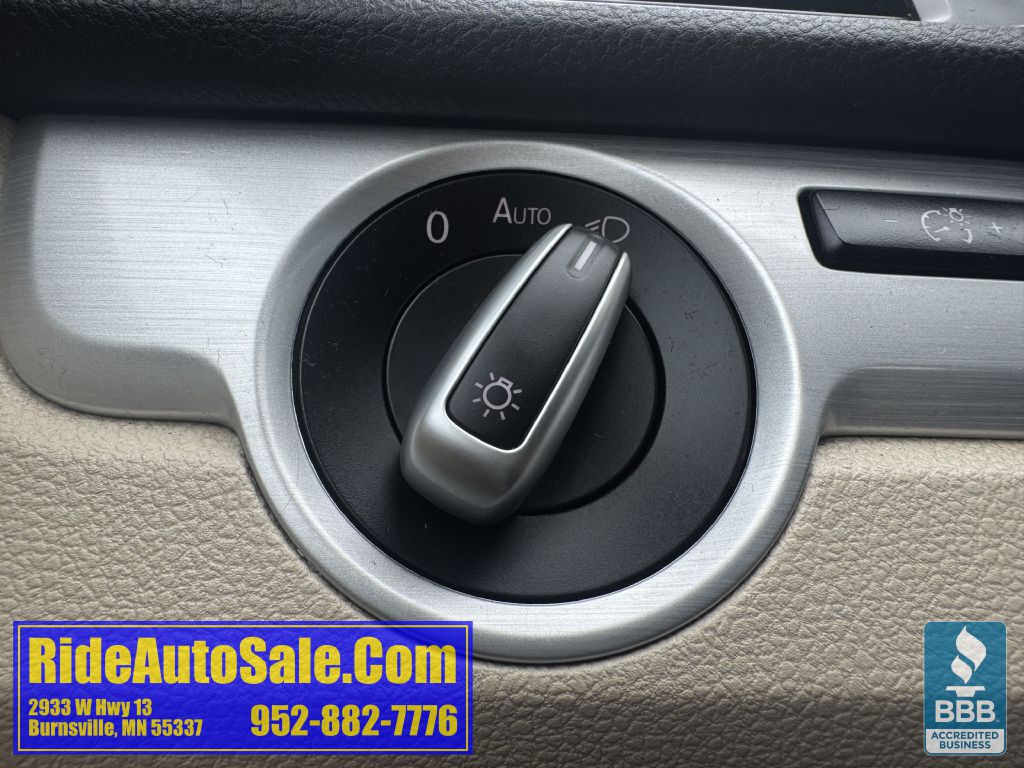 2012 Volkswagen Passat Image 39