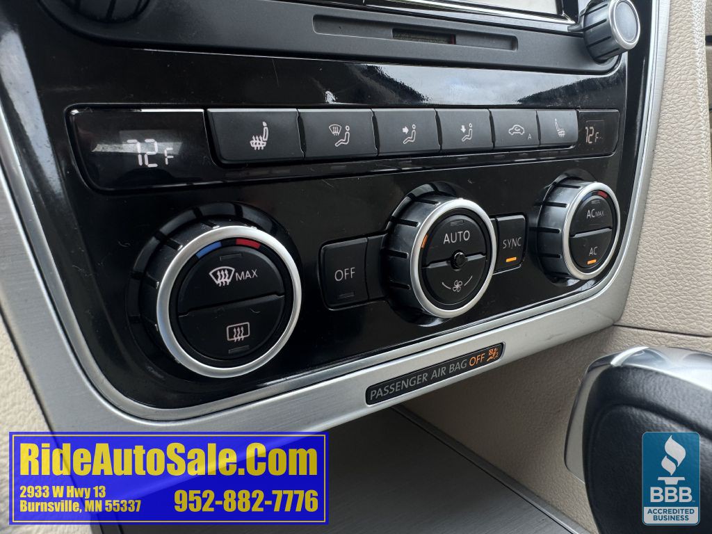 2012 Volkswagen Passat Image 40