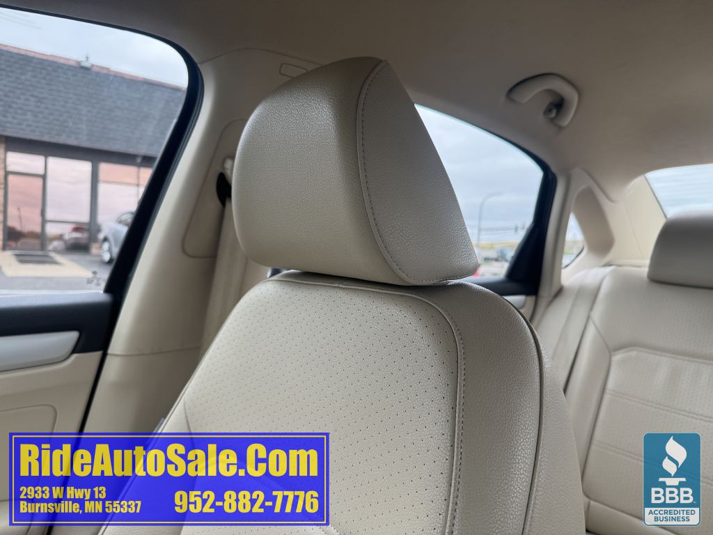 2012 Volkswagen Passat Image 43