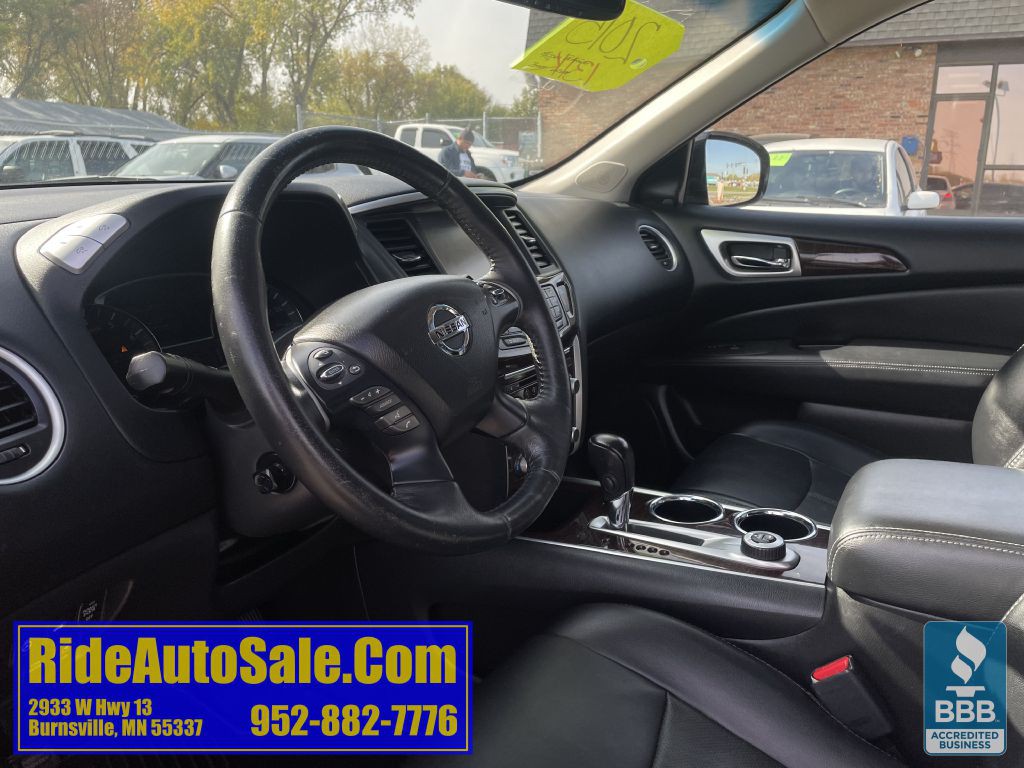 2015 Nissan Pathfinder Image 10
