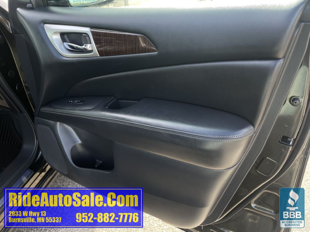 2015 Nissan Pathfinder Image 14
