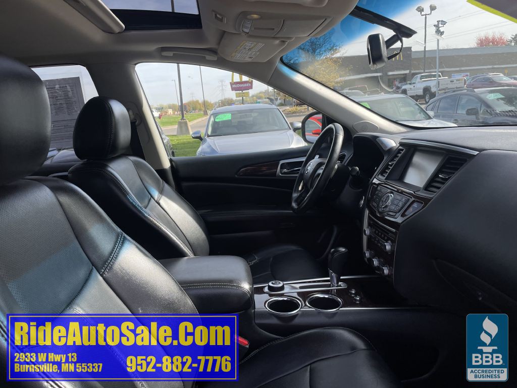 2015 Nissan Pathfinder Image 15