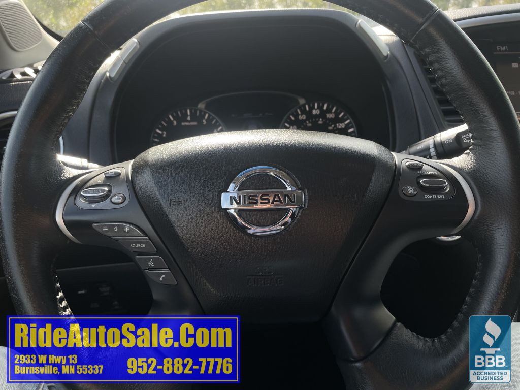 2015 Nissan Pathfinder Image 21
