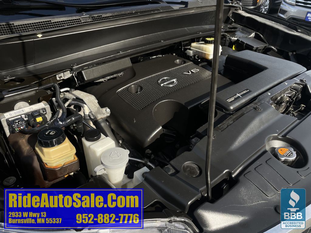 2015 Nissan Pathfinder Image 25
