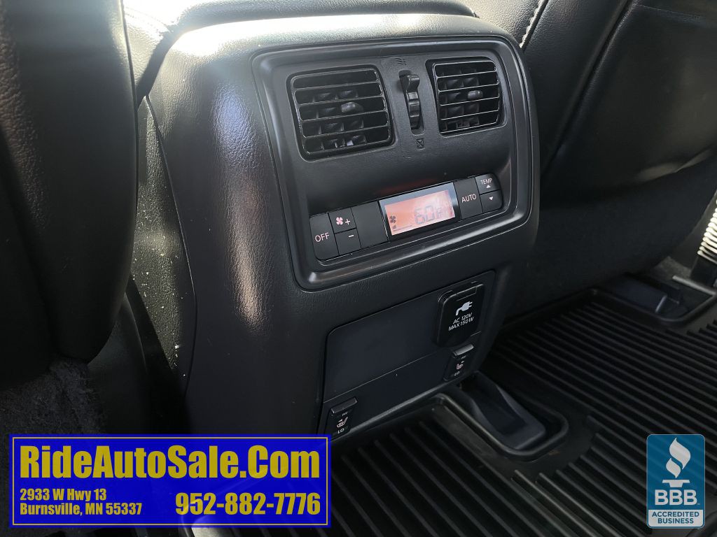 2015 Nissan Pathfinder Image 38