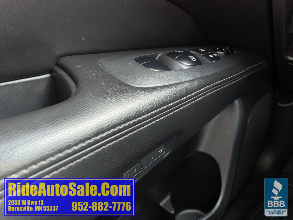 2015 Nissan Pathfinder Image 46