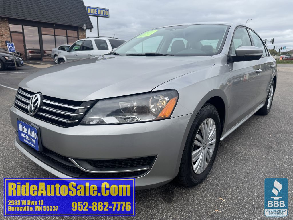2014 Volkswagen Passat Image 1
