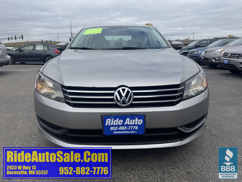 2014 Volkswagen Passat Image 2
