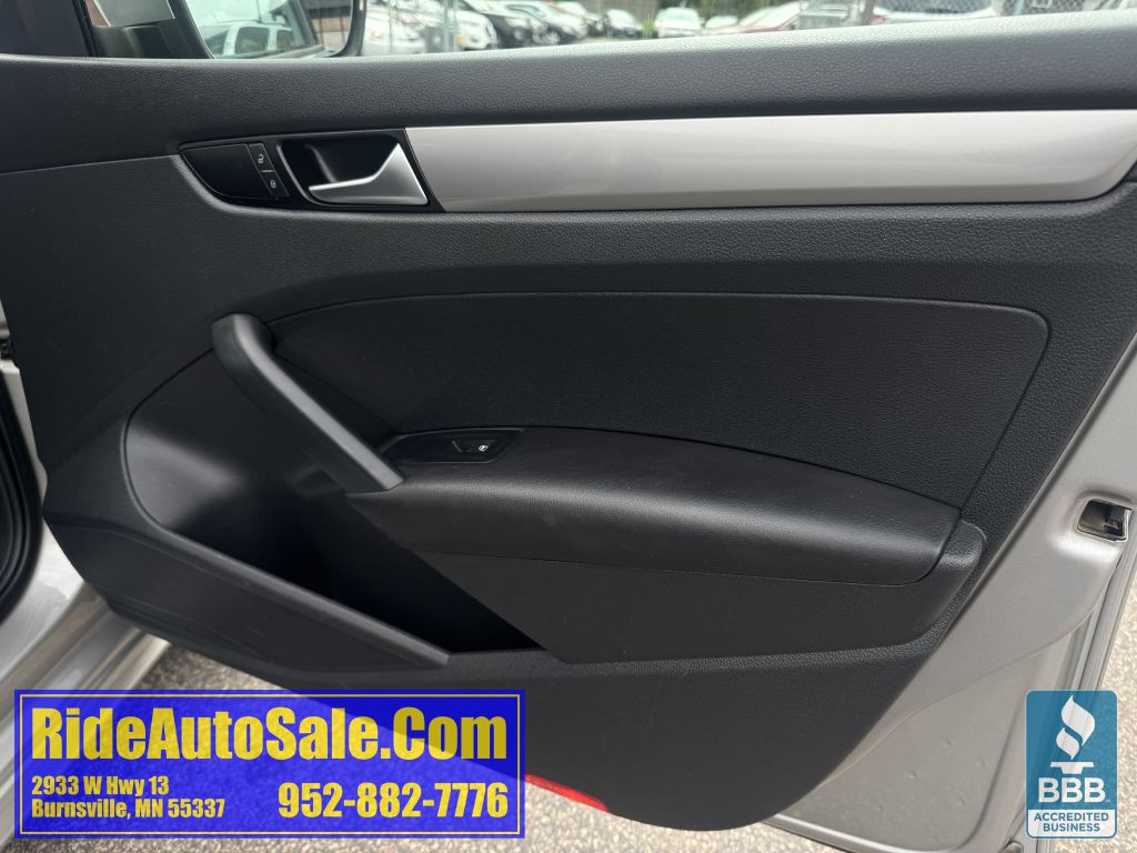 2014 Volkswagen Passat Image 13