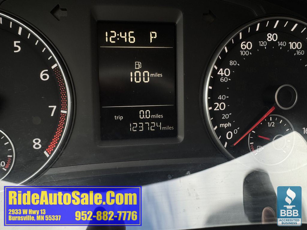 2014 Volkswagen Passat Image 18