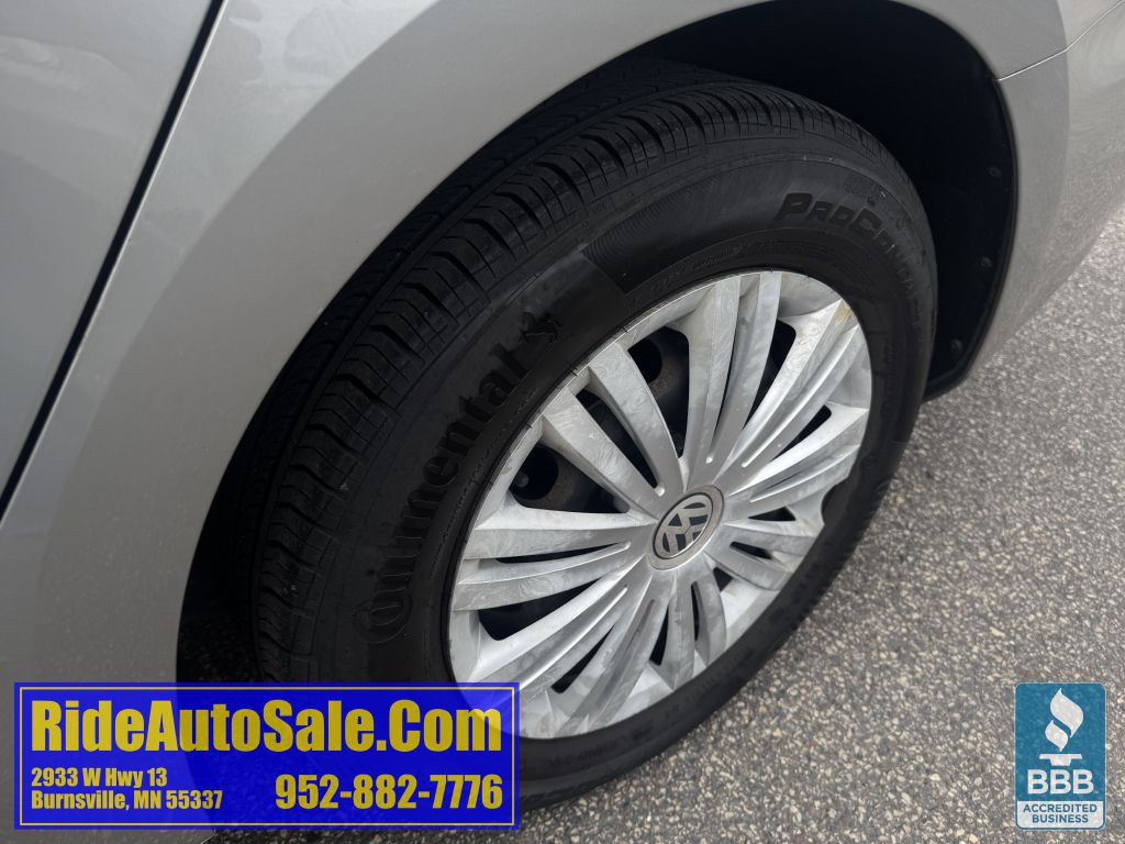 2014 Volkswagen Passat Image 26