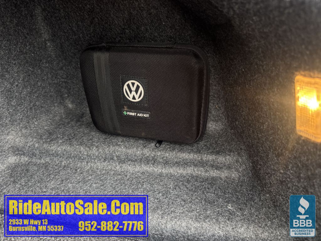 2014 Volkswagen Passat Image 30