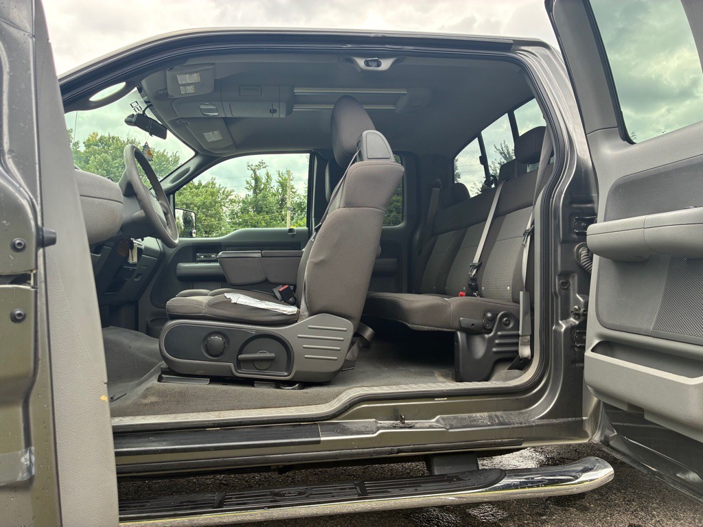 2004 Ford F-150 Image 12
