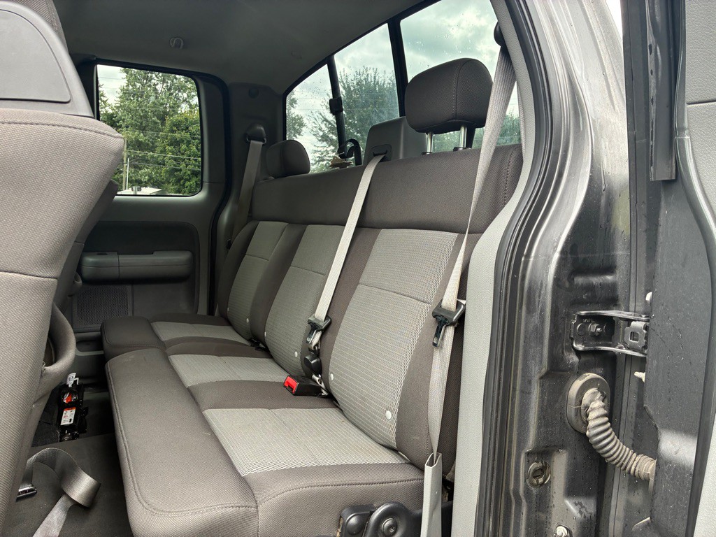 2004 Ford F-150 Image 17