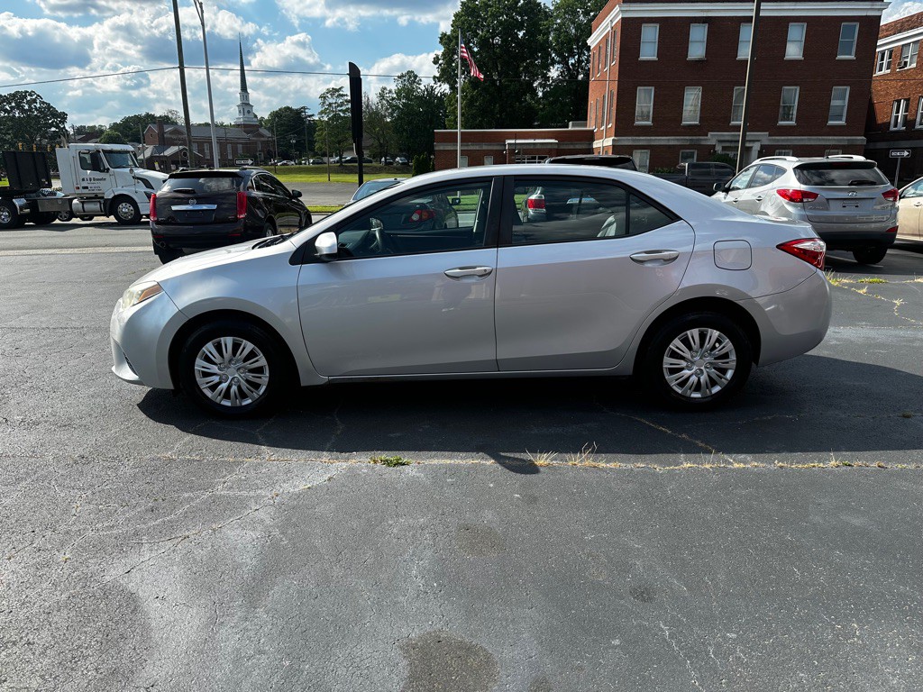 2015 Toyota Corolla Image 4