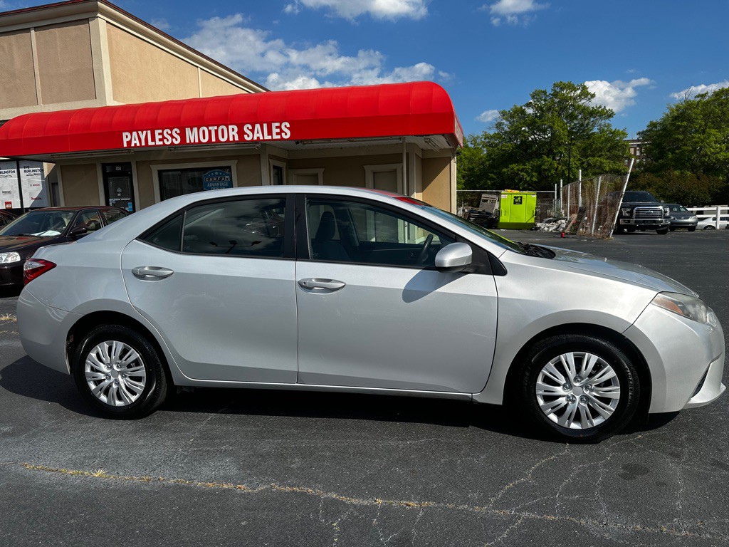 2015 Toyota Corolla Image 8