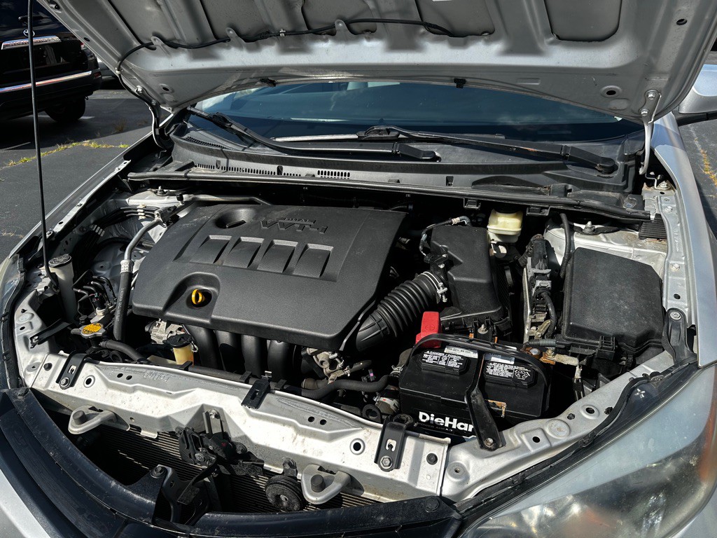 2015 Toyota Corolla Image 18