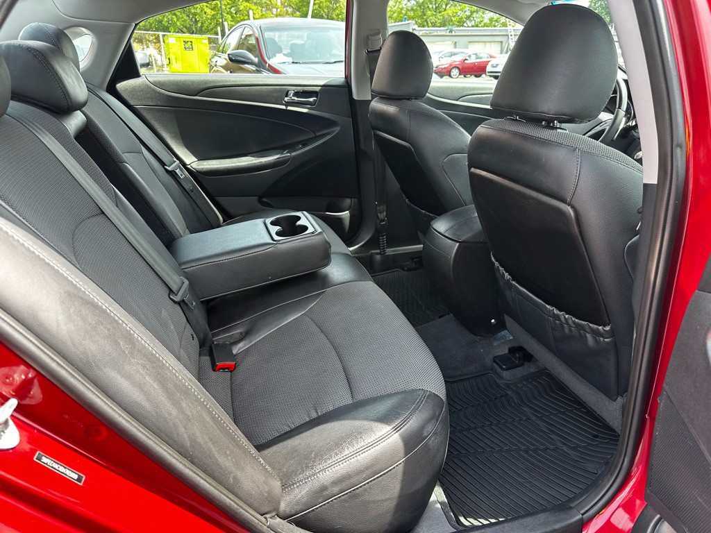 2013 Hyundai Sonata Image 9