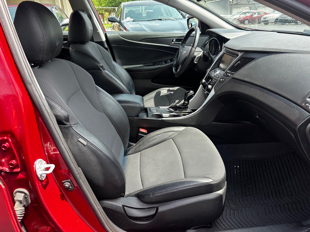 2013 Hyundai Sonata Image 10
