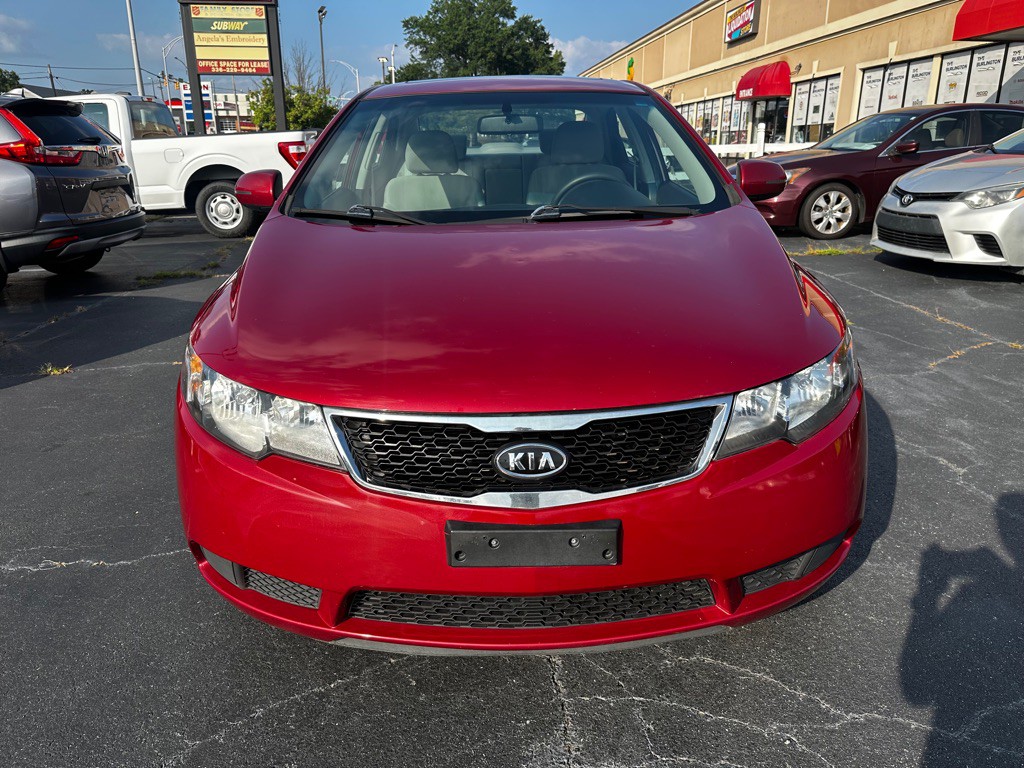 2011 Kia Forte Image 2