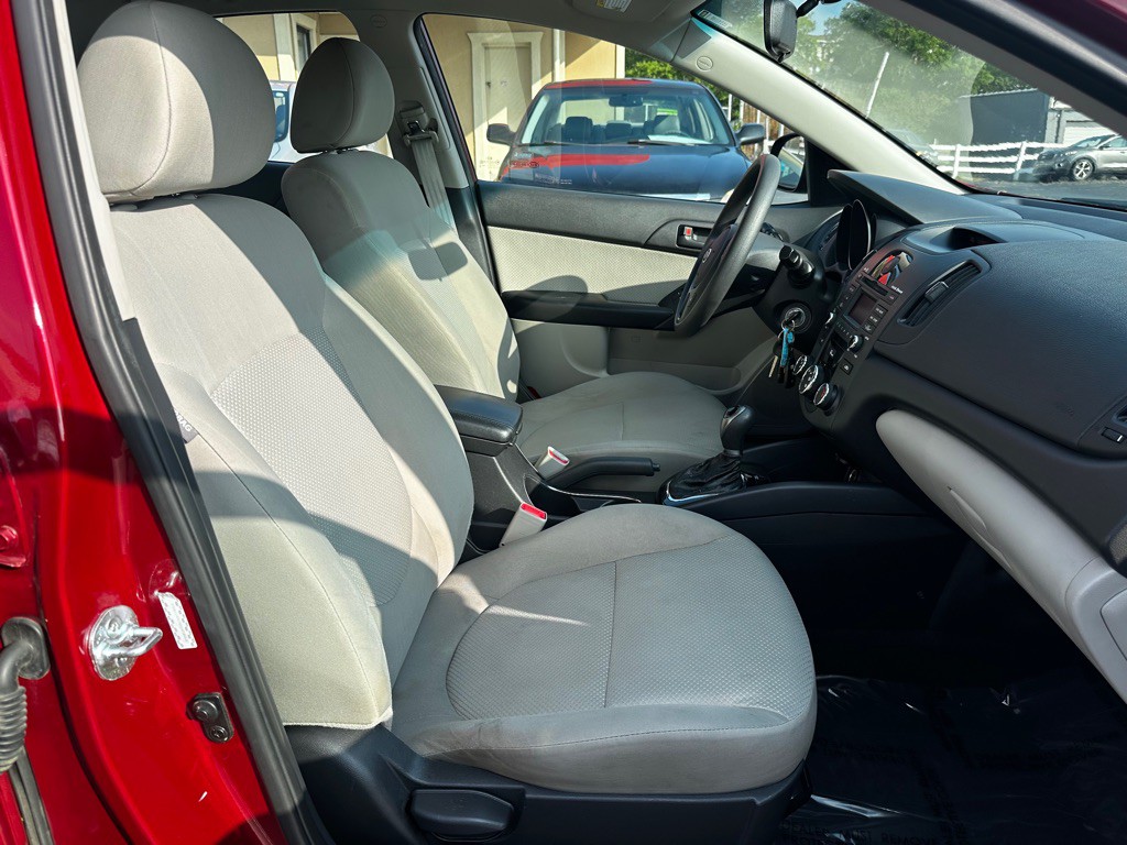 2011 Kia Forte Image 10