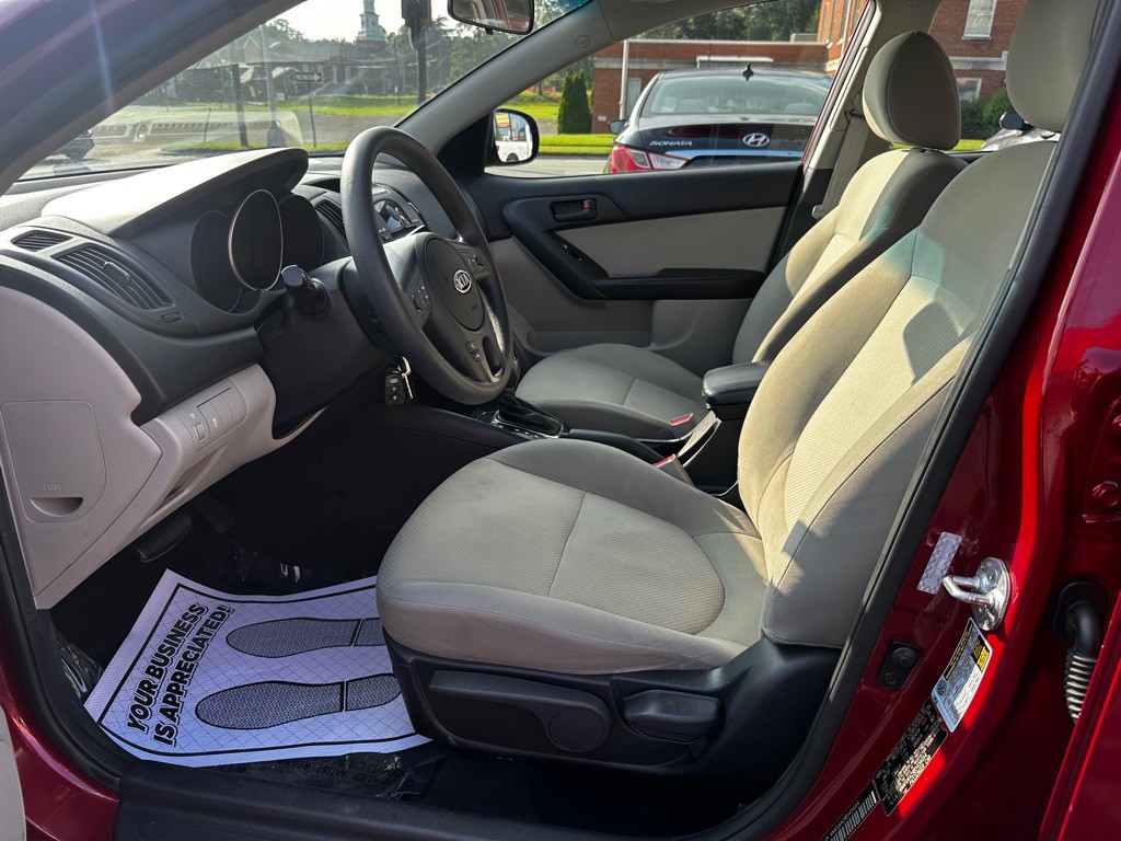 2011 Kia Forte Image 11