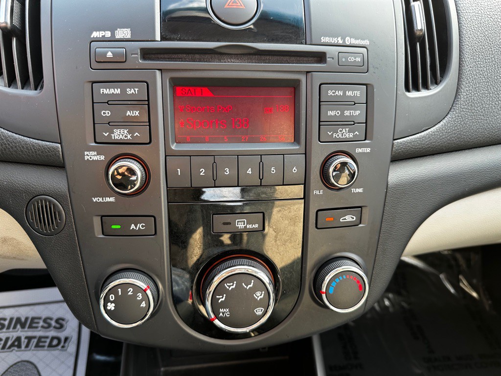2011 Kia Forte Image 17