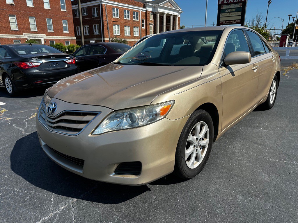 2010 Toyota Camry Image 3