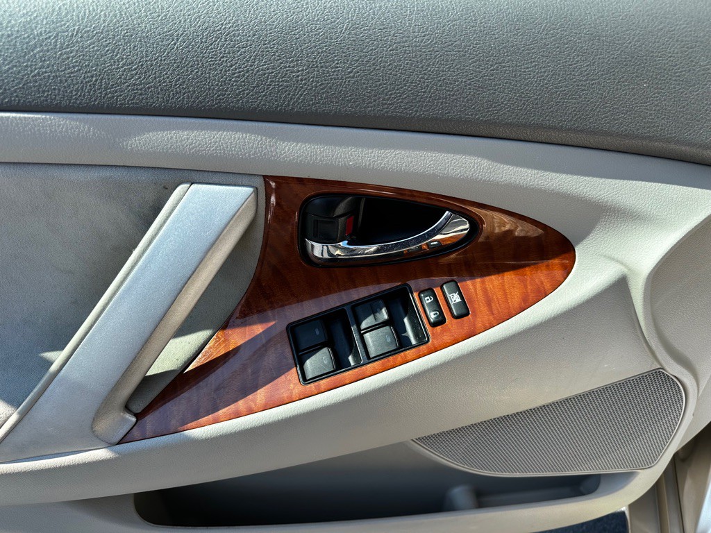 2010 Toyota Camry Image 12