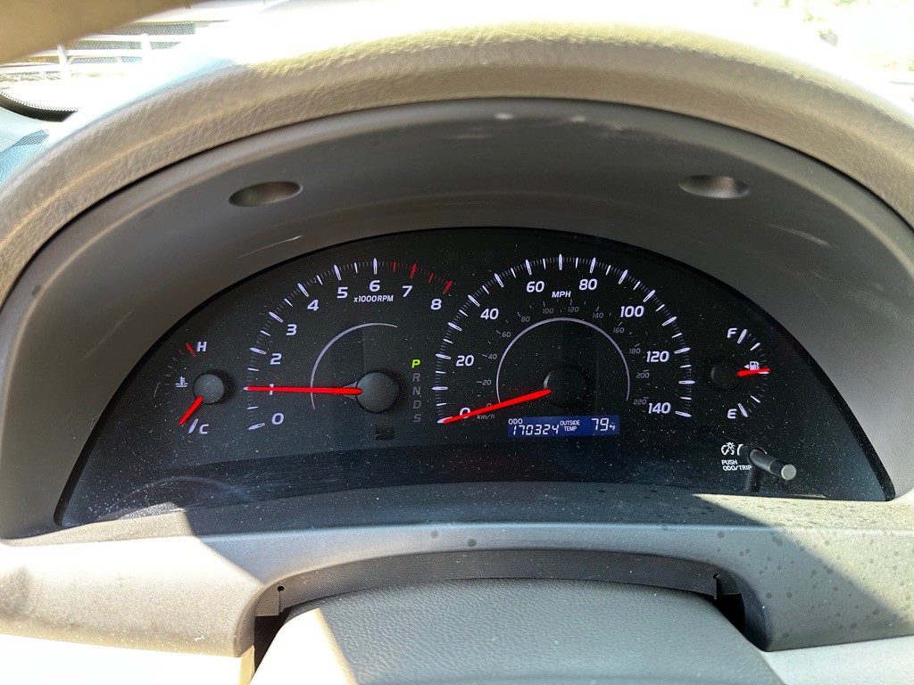 2010 Toyota Camry Image 14