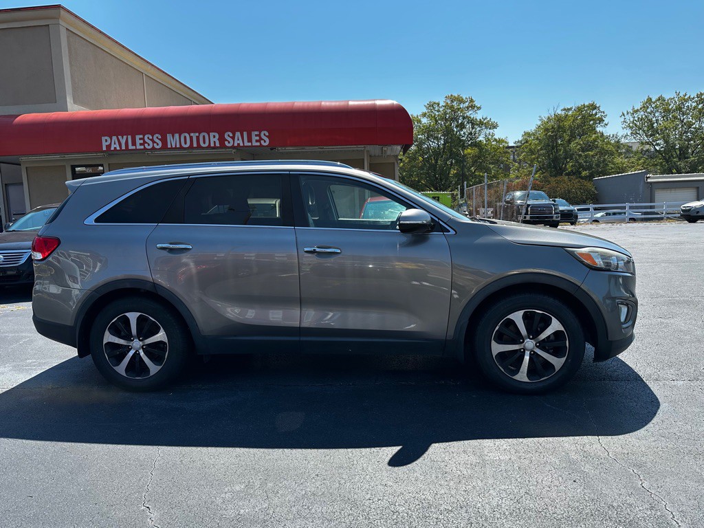 2017 Kia Sorento Image 8