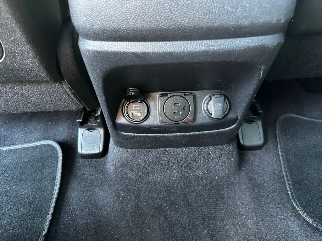 2017 Kia Sorento Image 12