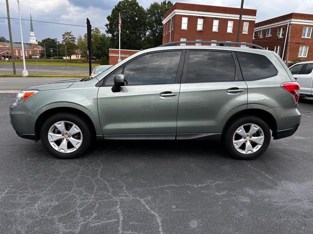 2016 Subaru Forester Image 4