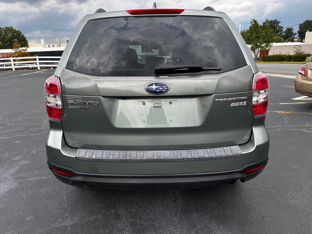 2016 Subaru Forester Image 6