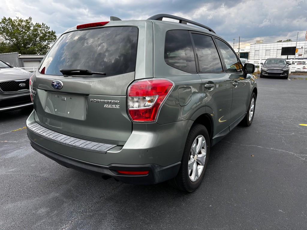 2016 Subaru Forester Image 7