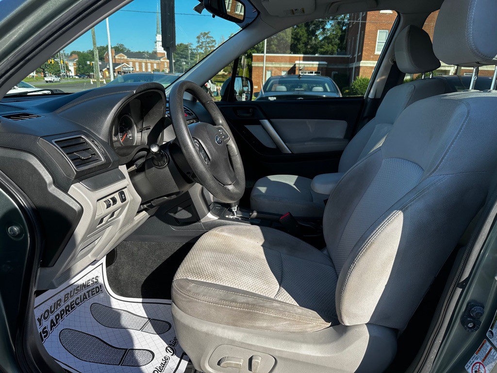 2016 Subaru Forester Image 11